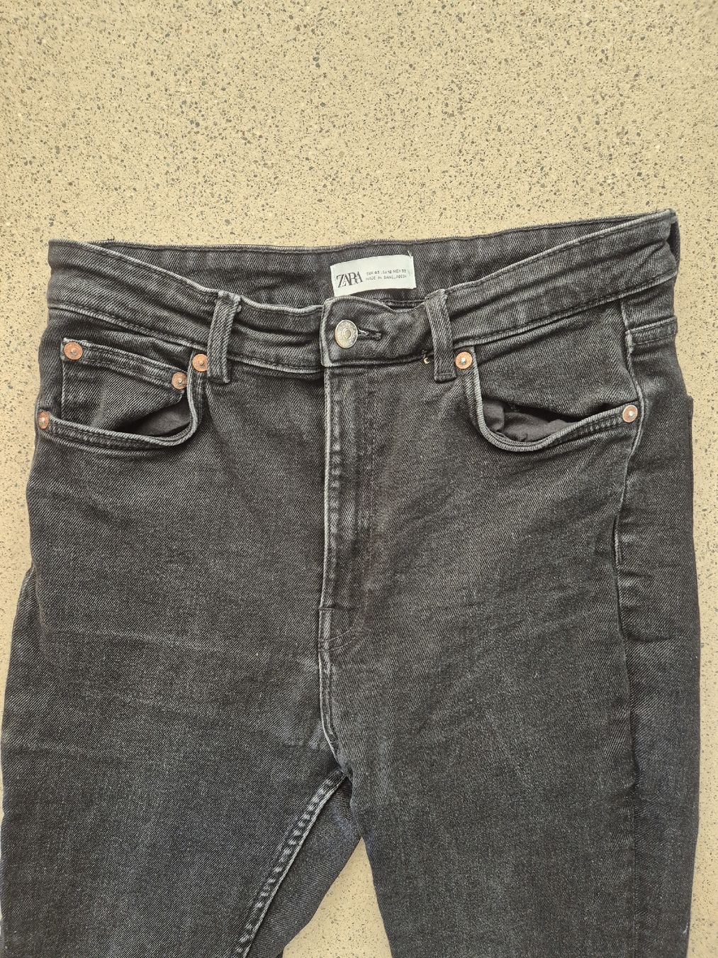 Zara Jeans: Dunkle Skinny Jeans Zara – Usato da Schlieren venduto da nat_76vd 1