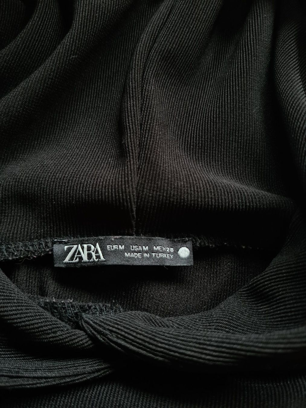 Zara Maglioni & Felpe: Sweat à capuche Zara noir taille M – Usato da le landeron venduto da canette 2