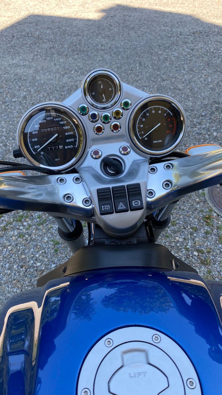 BMW Strada: BMW R 1100 R ABS – Usato da Winterthur venduto da astutuli 1
