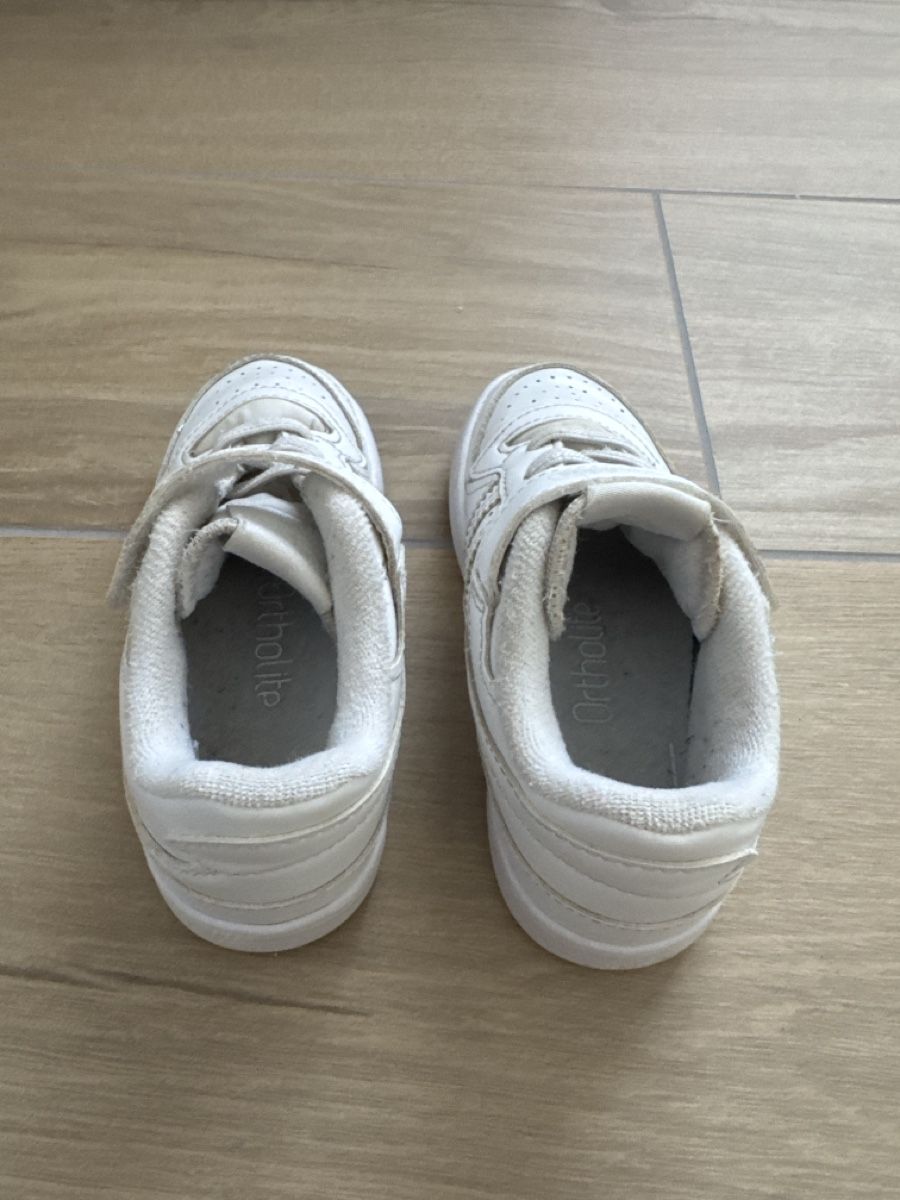 Adidas Schuhe für Jungen: Baskets enfant Adidas - taille 26 – Gebraucht aus Saillon von alico 3