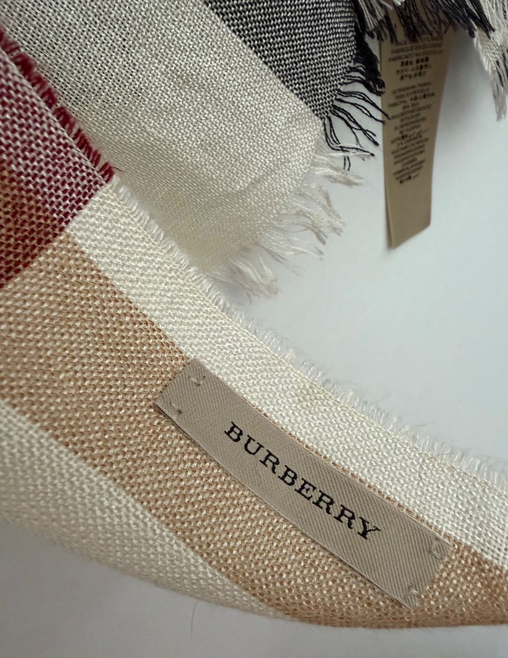 Burberry Foulards & écharpes: Burberry Seide / Kaschmir Schal – D'occasion à Unterägeri par Jutka_04 1