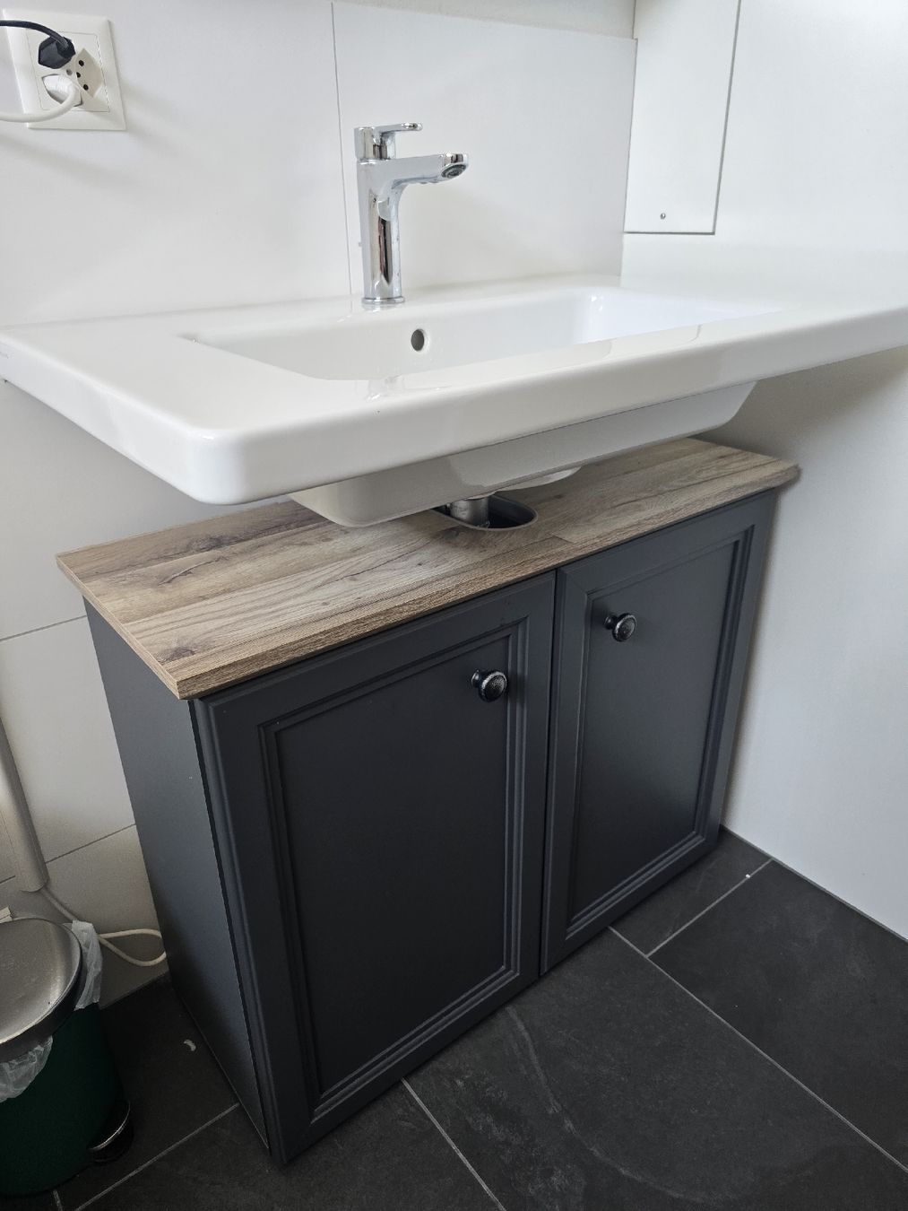 Mobili per bagno: Badezimmer Möbel Set  – Usato da Stein am Rhein venduto da dom_k28v