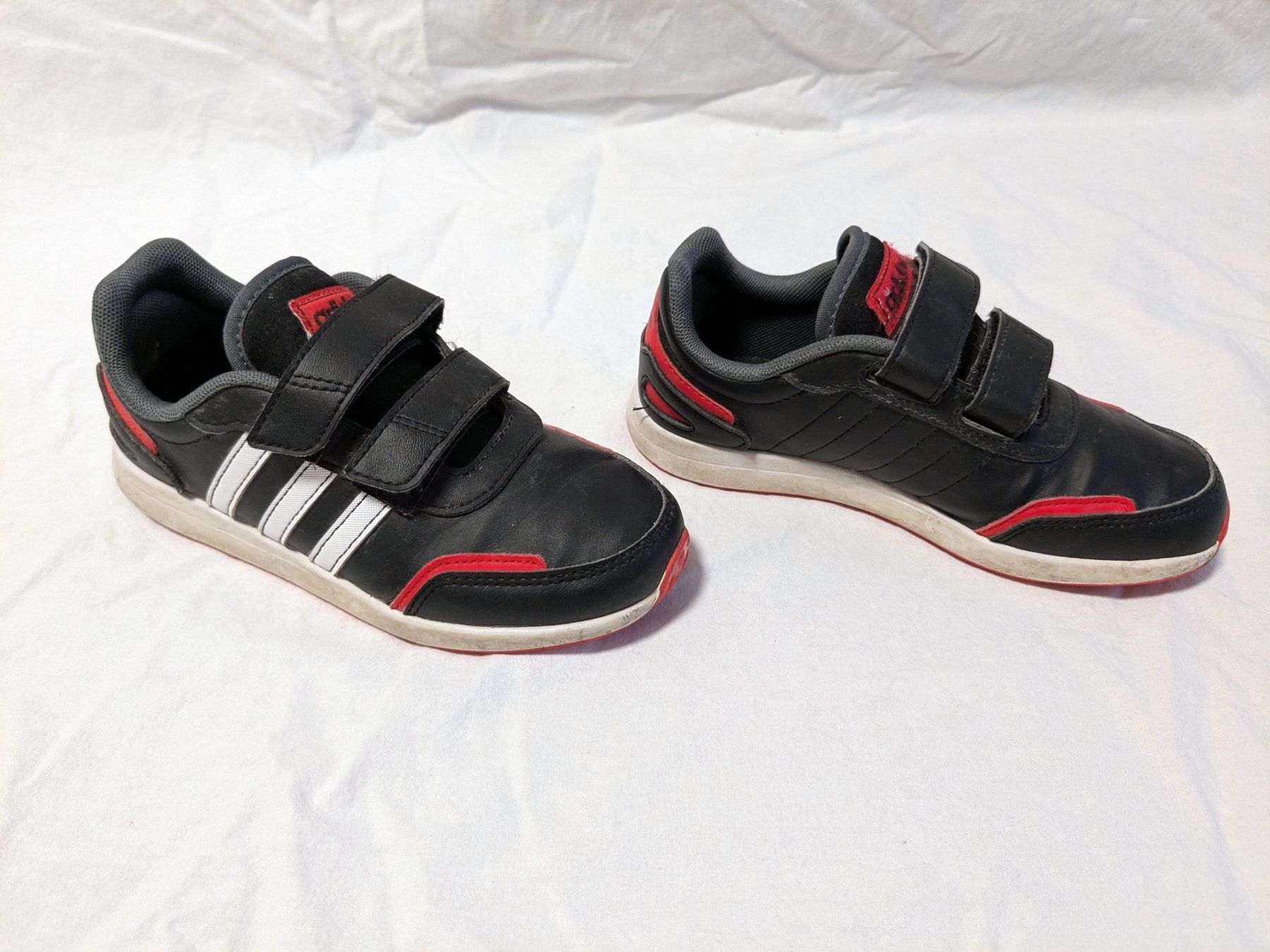 Adidas Schuhe für Jungen: Adidas Sneakers VS SWITCH 3 CF Schwarz/Rot Gr. 31 – Gebraucht aus Winterthur von in4matiker 1