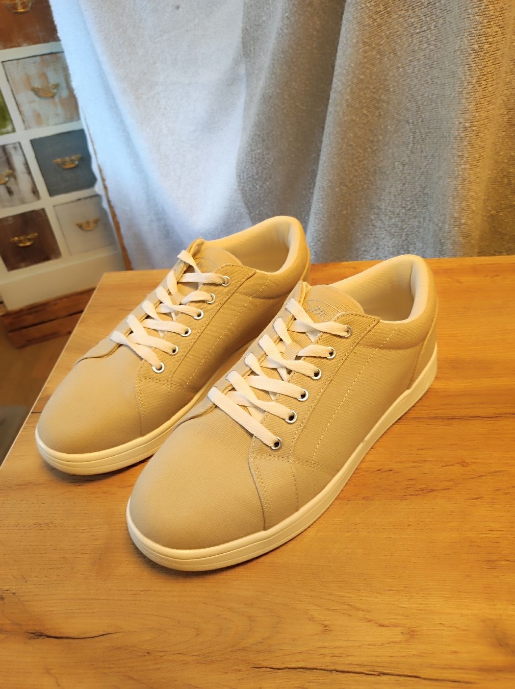 Scarpe da uomo: Dancing Queens, Smove Dance Sneaker, Gr. 42 – Usato da Arni AG venduto da Rosen11