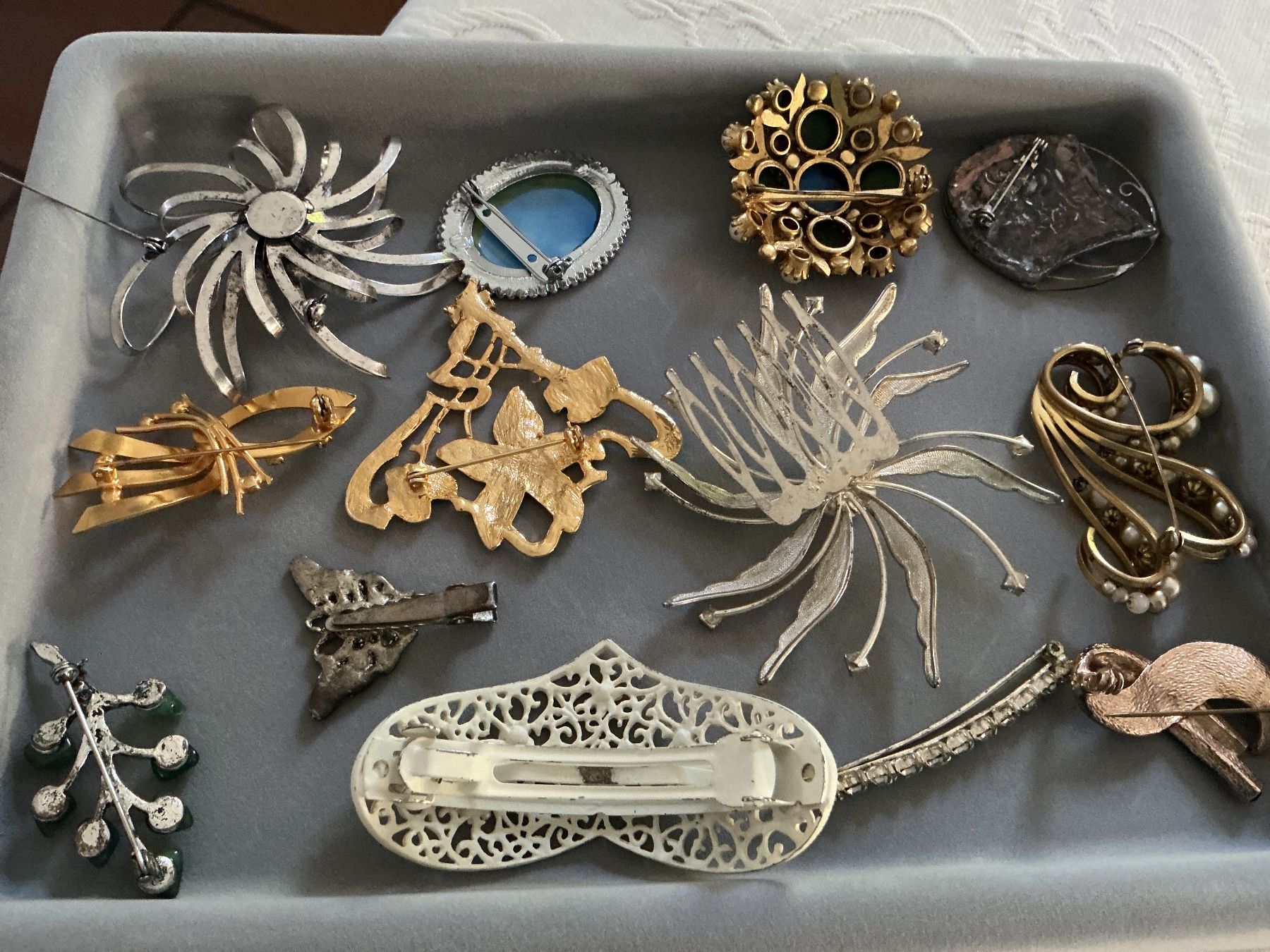 Autres bijoux: Broschen und Haarspangen – D'occasion à Wettingen par Andres54 2