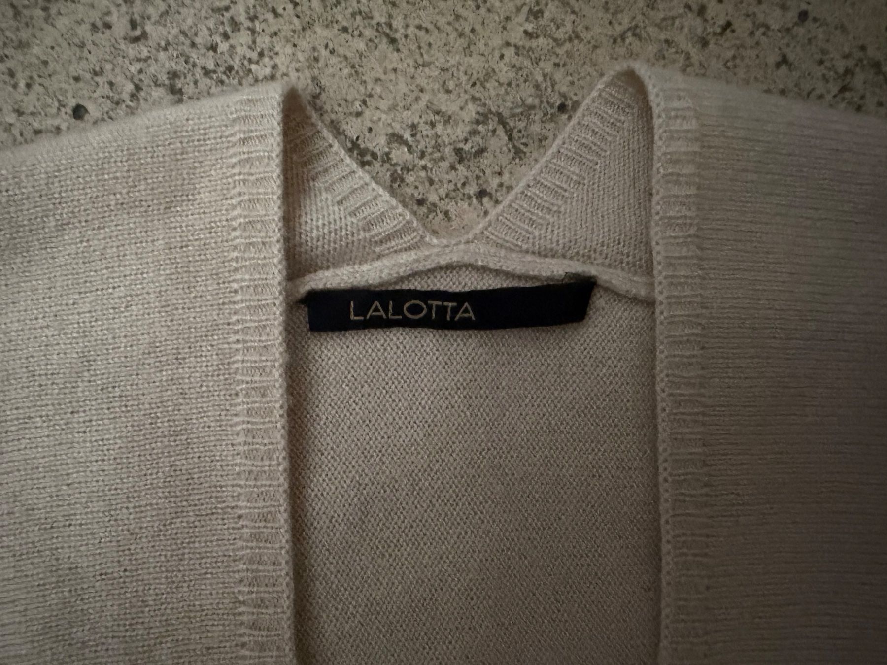 Robes: LALOTTA Kaschmir Kleid – D'occasion à Zürich par ClosetQueen 6
