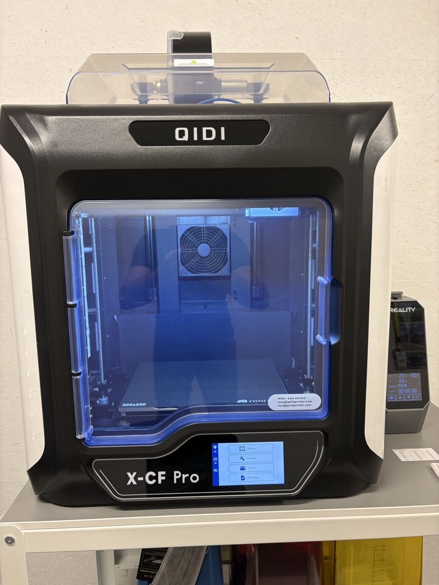 Imprimante 3D: QIDI tech X-CF Pro – D'occasion à Madetswil par magerber68