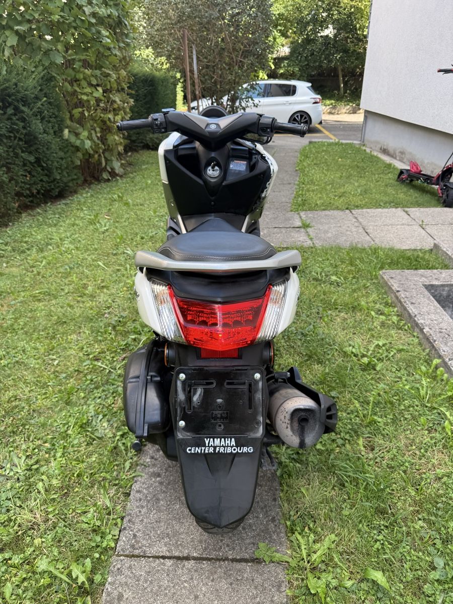 Yamaha Scooters: YAMAHA N-MAX 125 CC – Gebraucht aus Winterthur von Fabio_46 4