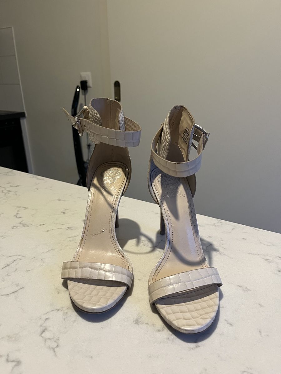 Scarpe da donna: Vince Camuto Beige Heels, size 8.5 US – Usato da Mies venduto da nic_yk5d 6