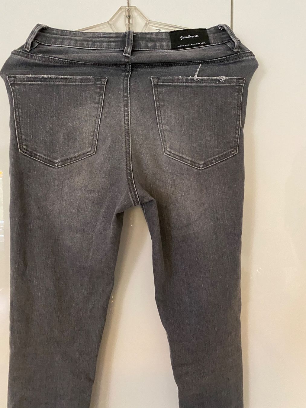 Stradivarius Jeans: High waist Damenjeans – Usato da Wermatswil venduto da -secondchance- 3
