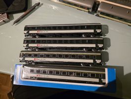 H0 Märklin SBB Personenwagen 4 Stk.