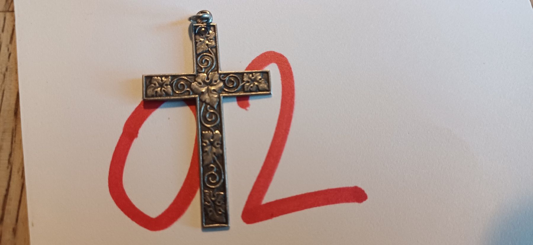Pendentifs: Schönes Kreuz  – D'occasion à Flawil par Naphtali
