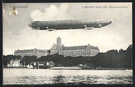 Flensburg, Zeppelin über der Marineschu
