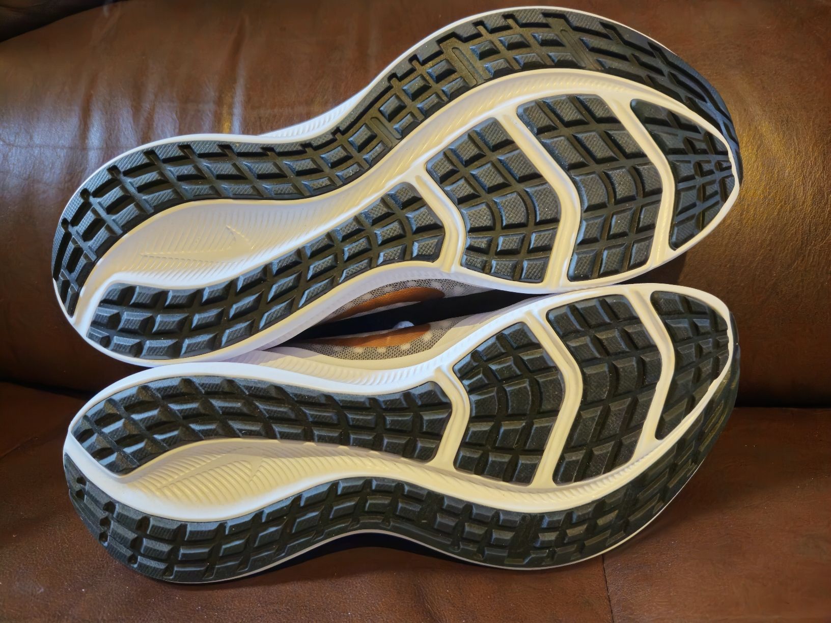 Nike Scarpe da donna: Nike Downshifter Grösse 39 – Usato da Schüpbach venduto da florentine_astor 1