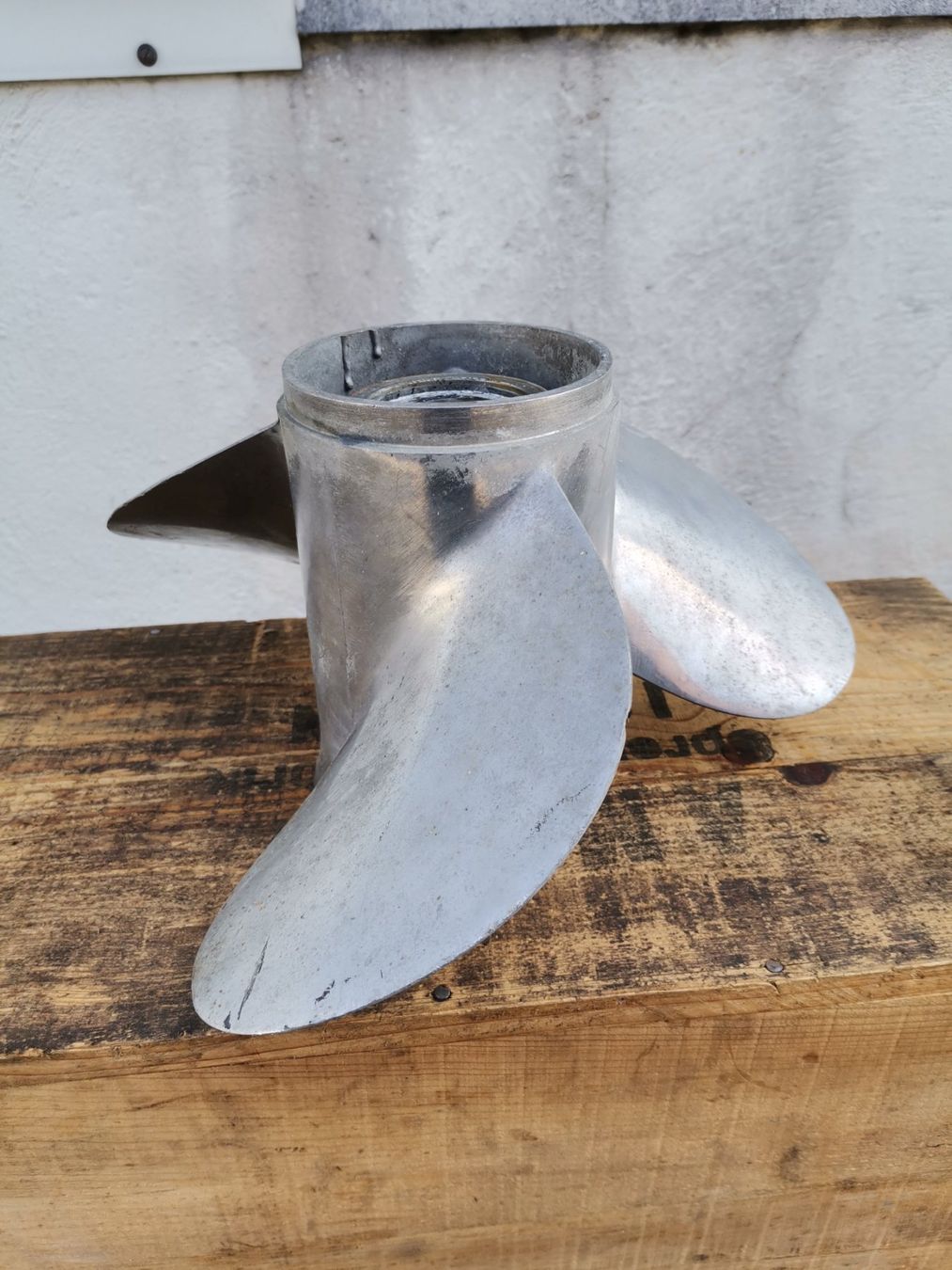 Skulpturen & Statuen: Schiffschraube, Schiffsschraube, Industriedesign, Aluplastik – Gebraucht aus Wiedlisbach von materialkreislauf
