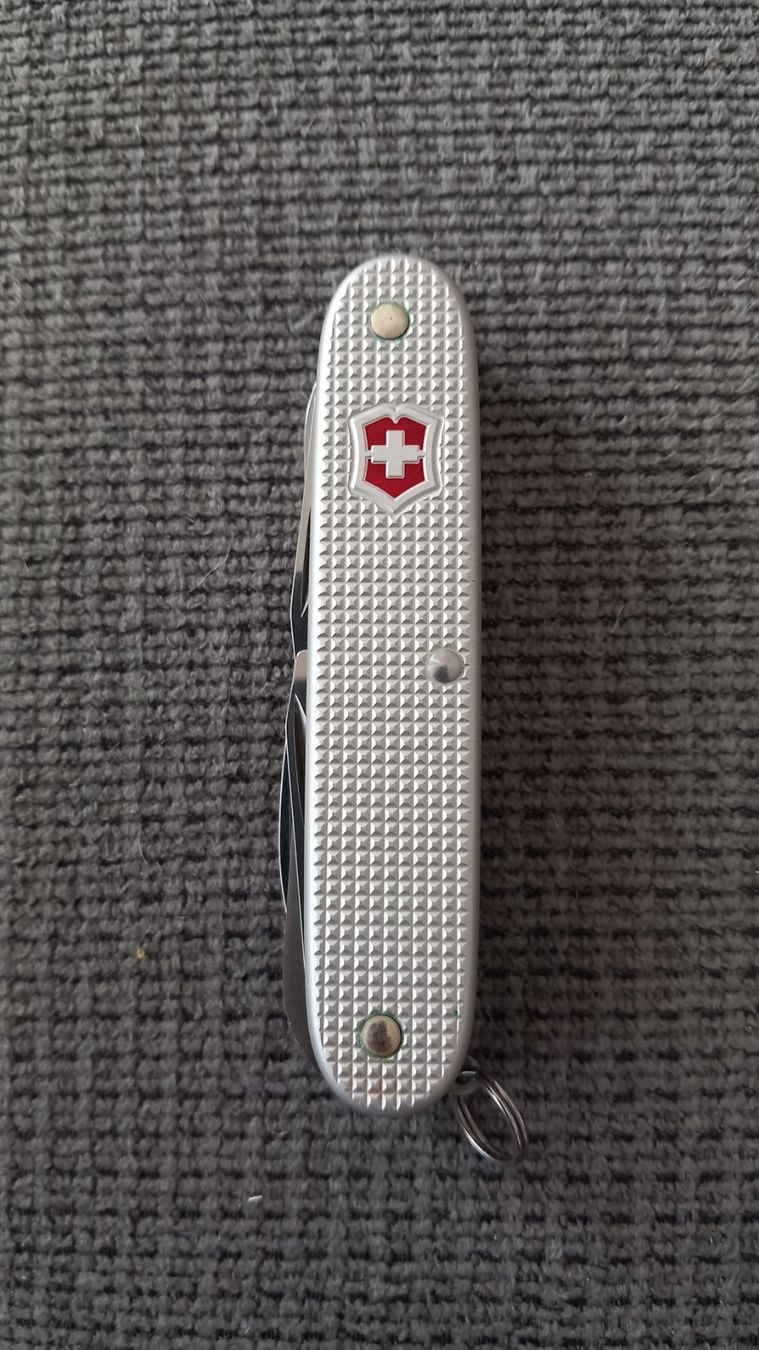 Victorinox Taschenmesser: Victorinox alox Farmer X – Gebraucht aus Monthey von Faragon 1