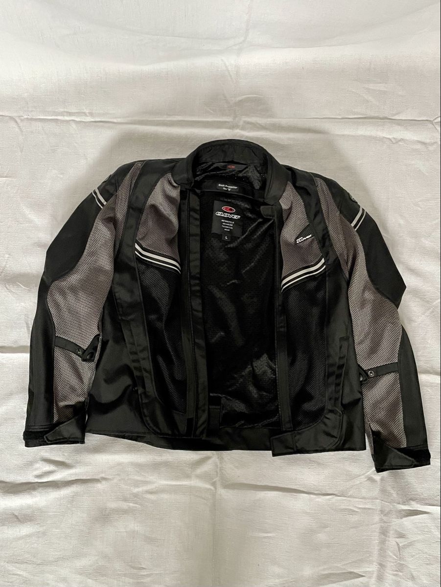 Lotti di vestiti: Clover Motorrad Sommerpaket – Usato da Bronschhofen venduto da Bronschi 2