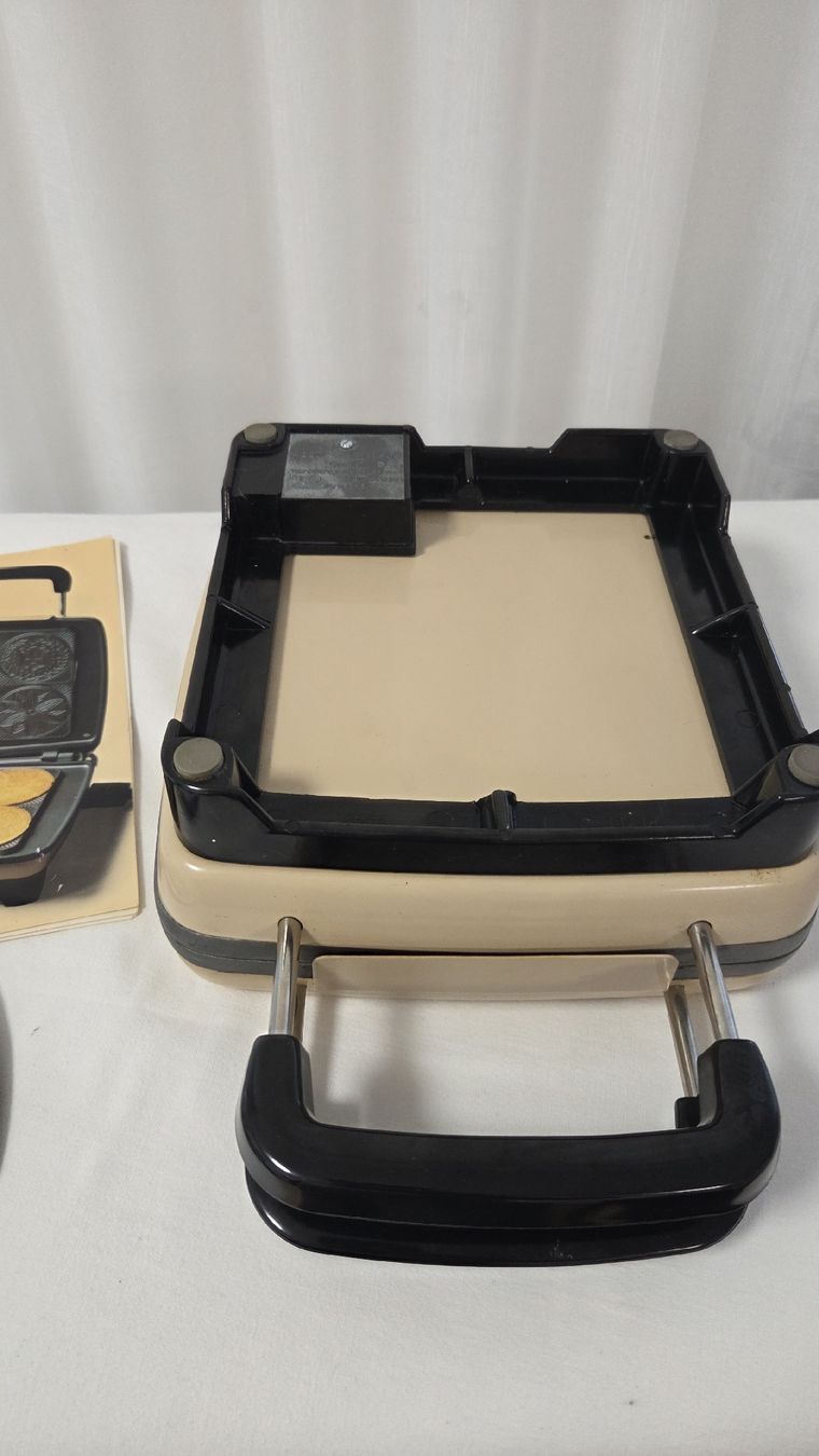 Cucine complete: Fer à bricelet jura type 141 – Usato da Ecublens VD venduto da Moun 4