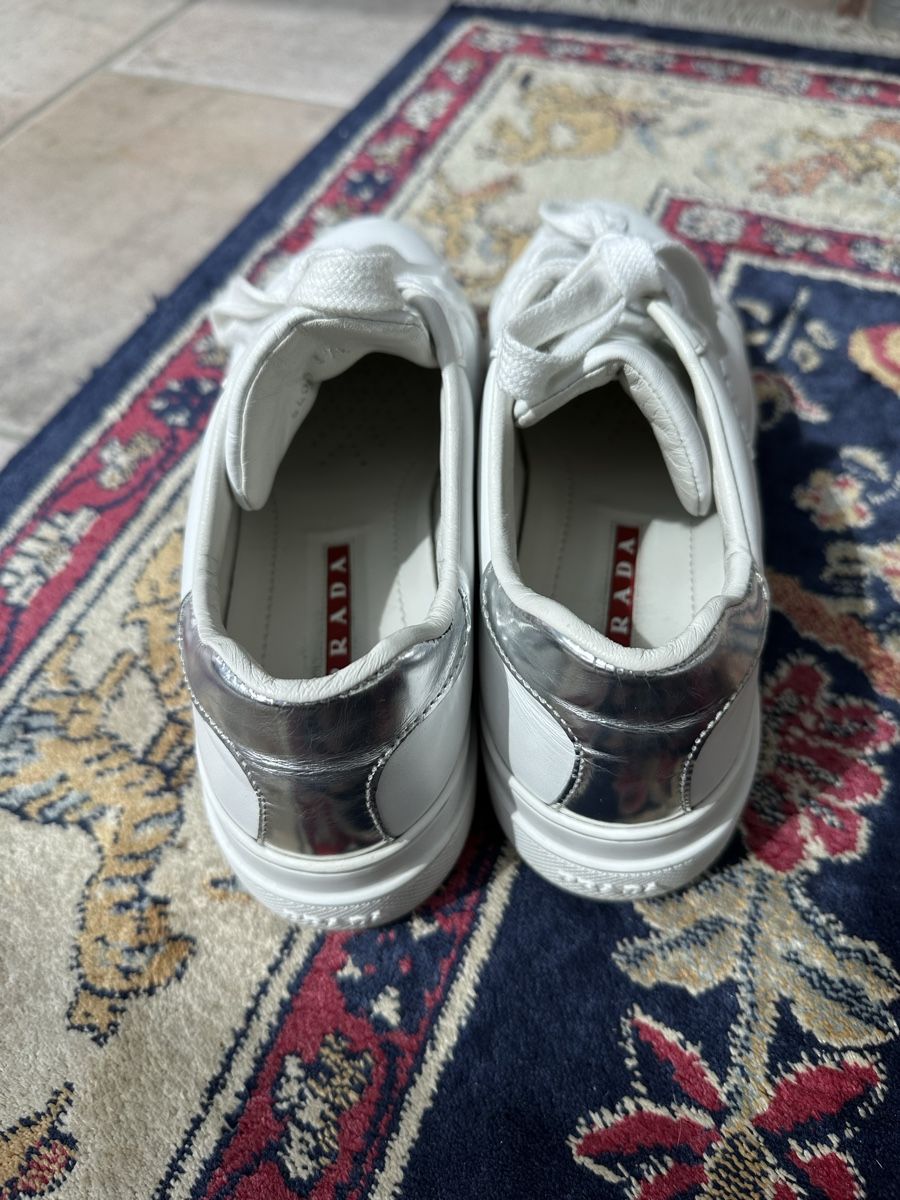 Prada Scarpe da donna: Prada Schuhe Leder Sneaker Gr. 37.5 – Usato da Luzern venduto da ariazalea 1