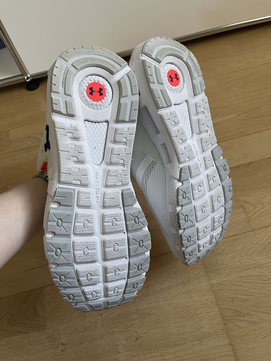 Under Armour Scarpe da uomo: Under Armour Weiss, Grösse 42 – Nuovo (secondo la descrizione) da Adliswil venduto da fabienne1234567 3