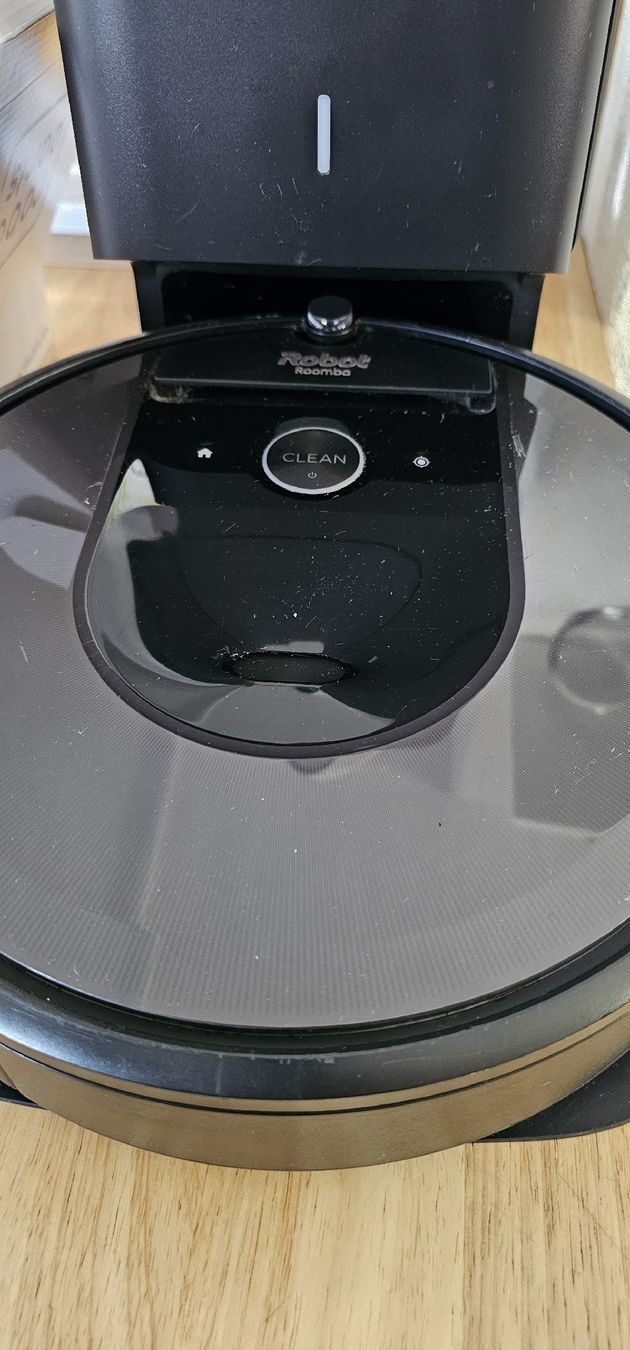 Irobot Aspirapolveri & Accessori: Roomba i7 – Usato da Azmoos venduto da Jadejo 2