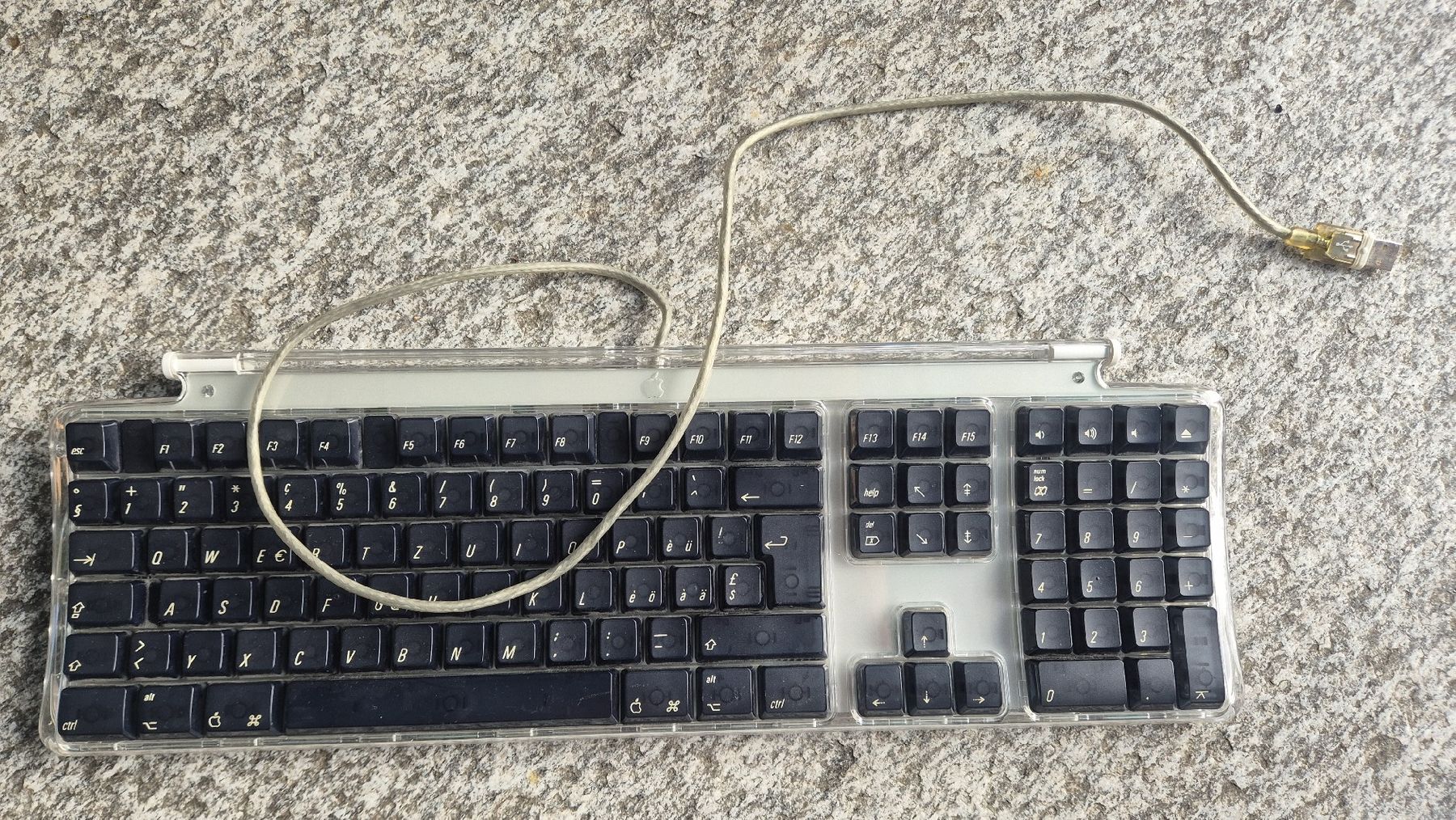 Apple Tastaturen: Apple USB Tastatur M7803 – Gebraucht aus Muttenz von asichtssach 1