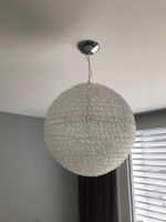 Schöne kugelförmige Deckenlampe in Transparent-Look
