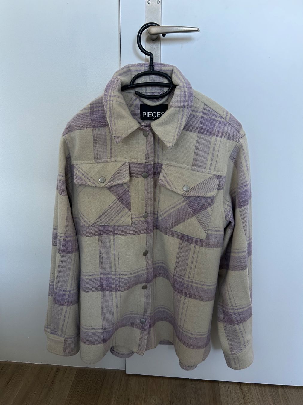 Pieces Giacche: Übergangs Jacke Grösse XS – Usato da Muri AG venduto da ali_27hx