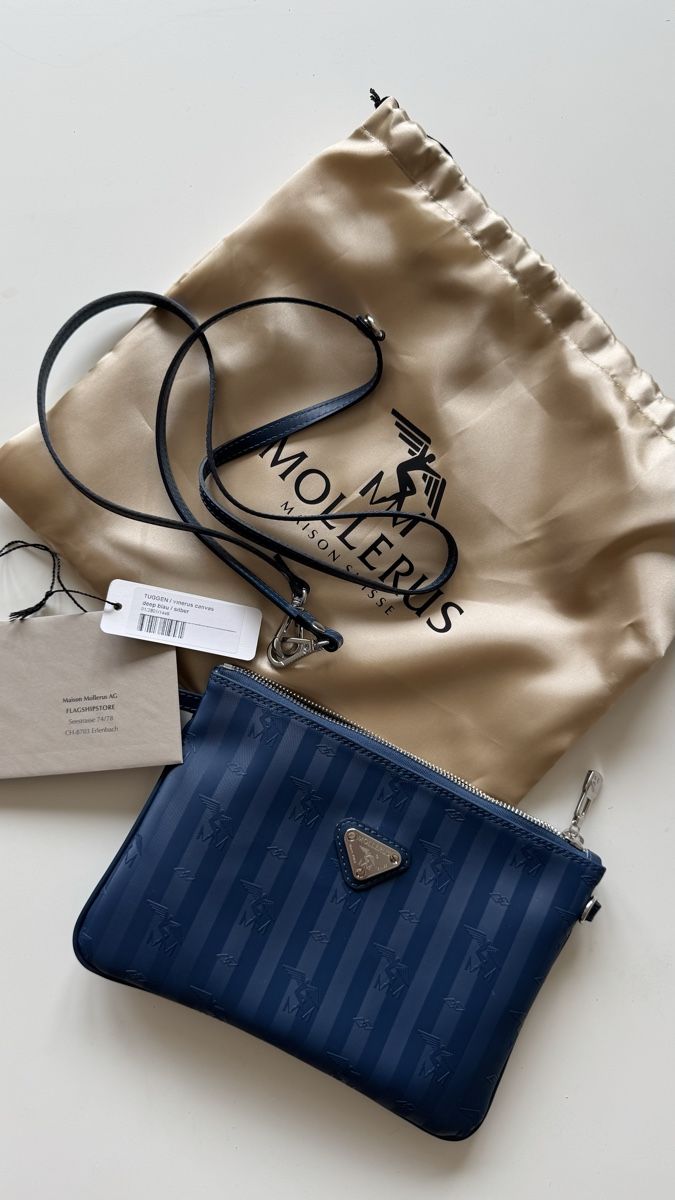 Maison Mollerus Borse: Maison Mollerus Clutch Deep Blue Canvas New – Nuovo e nell'imballaggio originale da Zürich venduto da brandy9