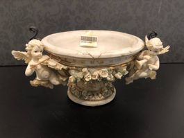 Vase avec anges et instruments de musique en résine