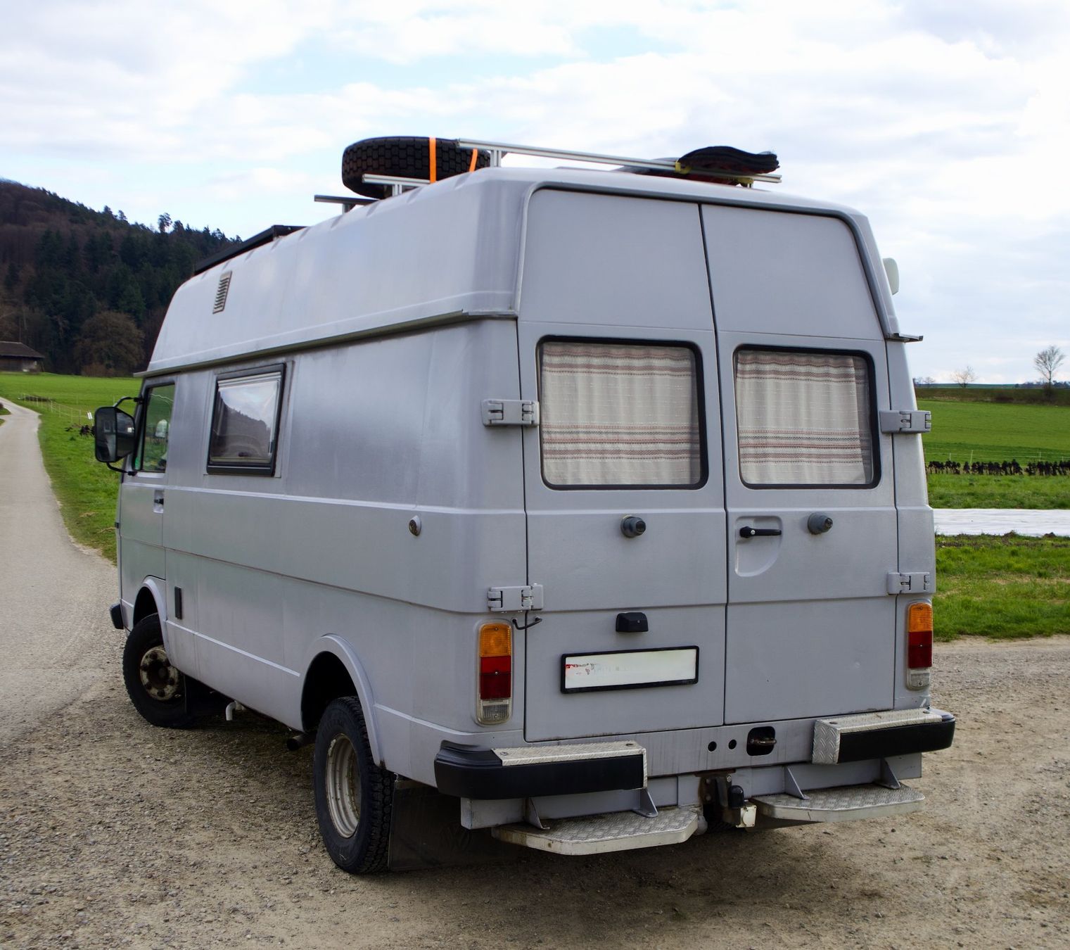 VW Camping Fahrzeuge: VW LT 45 aus 2. Hand mit 34'000km – Gebraucht aus Guntershausen von brianstark 2