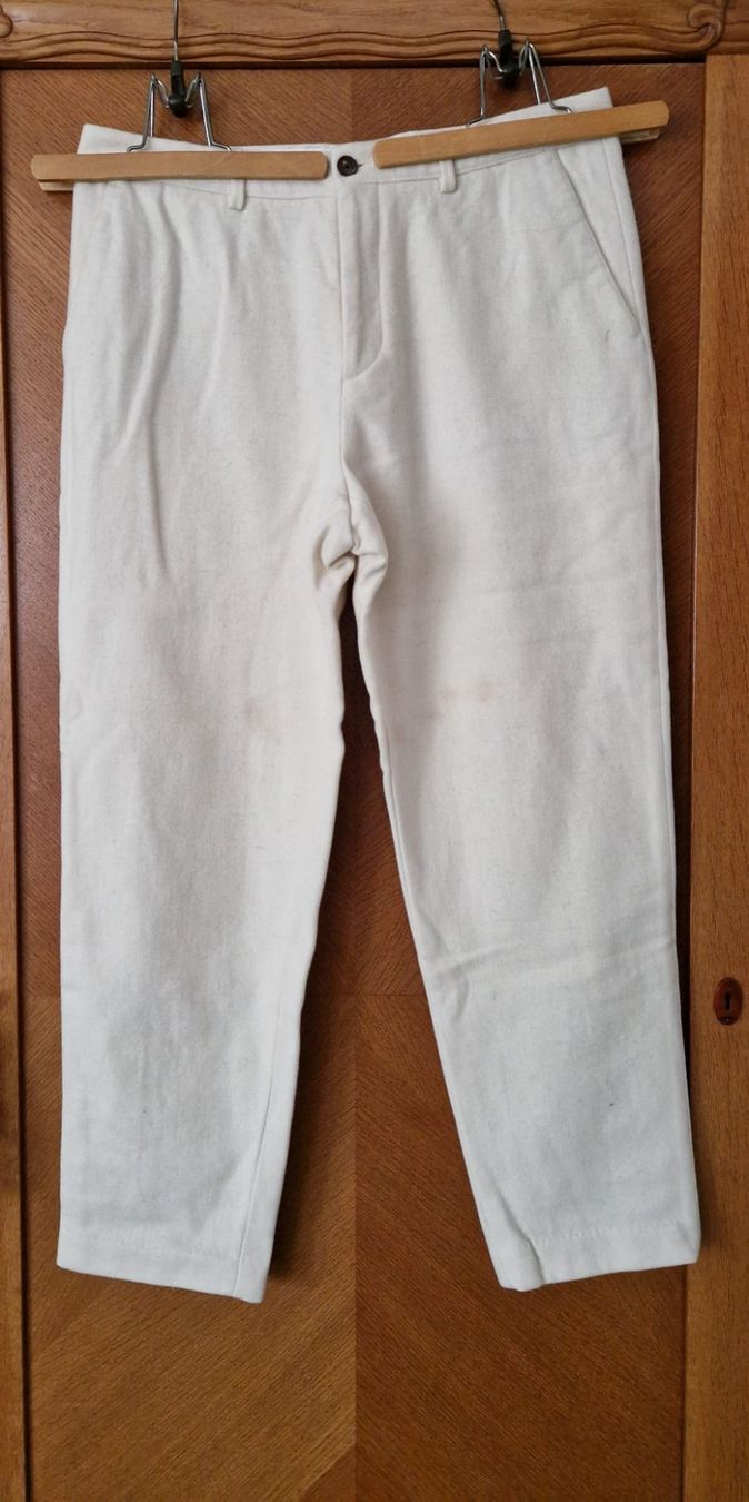 Zara Pantaloni: Hose filzartiger Stoff – Usato da Frauenfeld venduto da jgh_gx6v