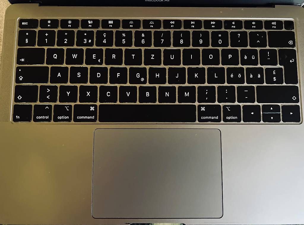 Portables: MacBook Air Retina 2019 – D'occasion à Satigny par dalamdunia01 1