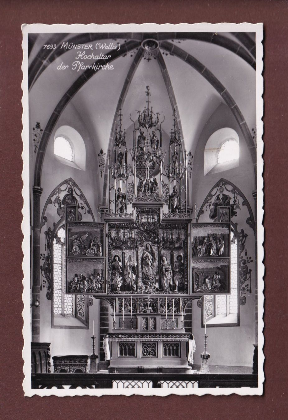 Cartoline postali: MÜNSTER - Hochaltar der Pfarrkirche – Usato da Pully venduto da nicecards