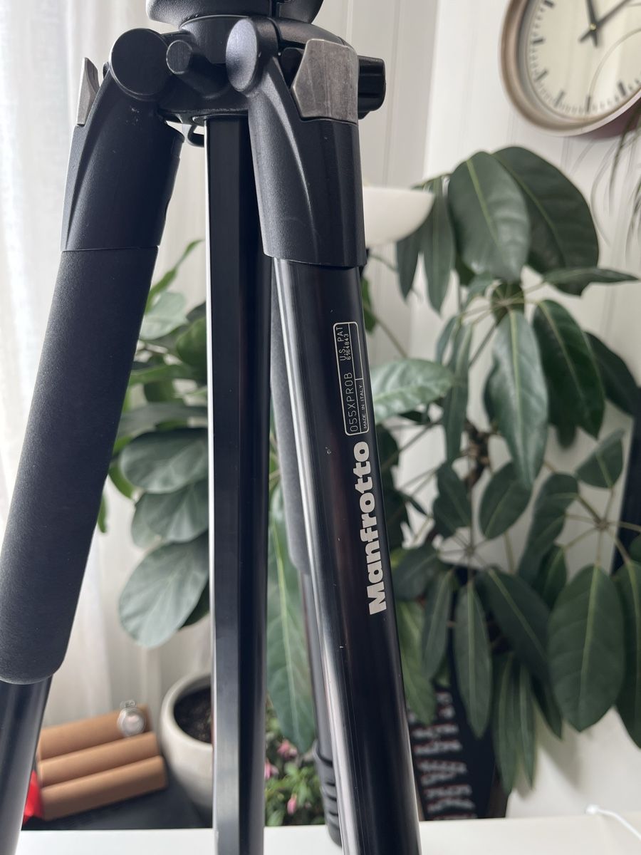 Manfrotto Treppiedi & Teste: Stativ Manfrotto 055XPR0B 183cm – Usato da Speicher venduto da benthestack 1