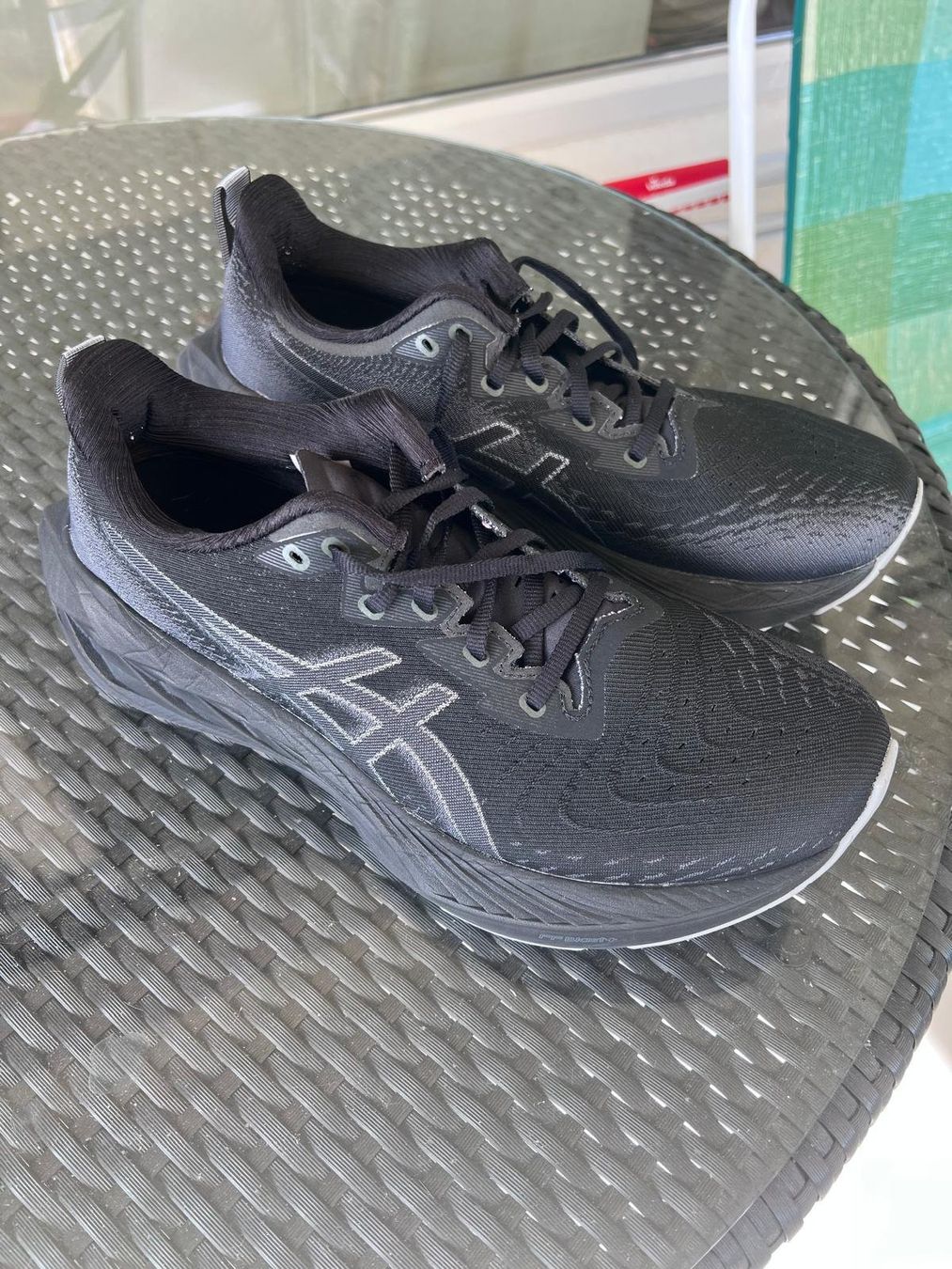 Asics Scarpe da uomo: ASICS Novablast – Usato da Schlieren venduto da Fangolf