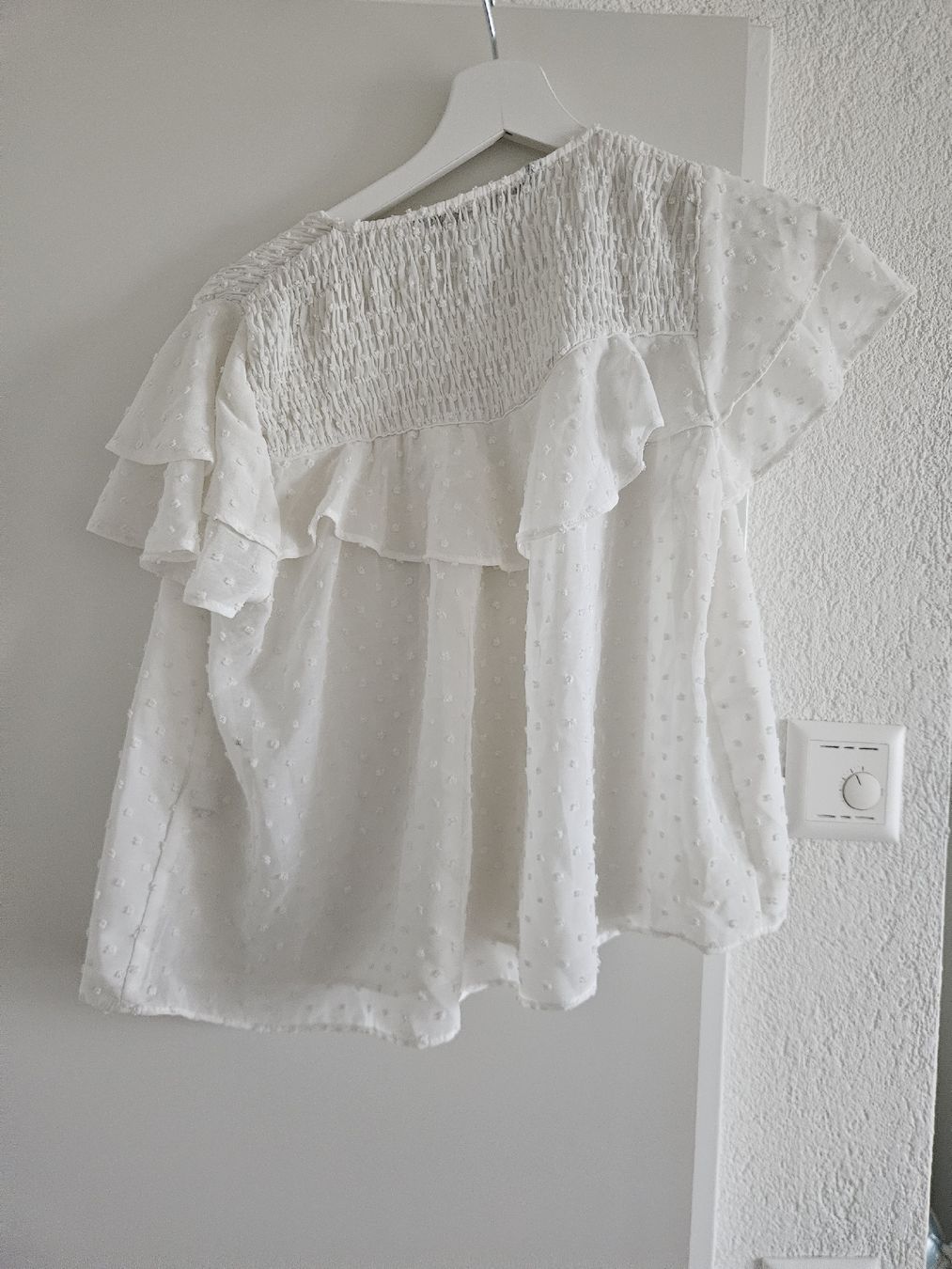 Zara Camicette: Zara Basic Bluse weiss mit Rüschen Grösse S – Usato da Wil SG venduto da an_ka 1