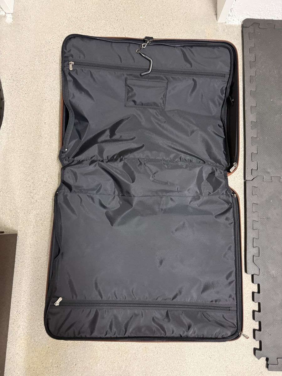 Longchamp Valigie: Longchamp Kleidersack mit Rollen olivgrün – Usato da Horw venduto da patrik_13 9