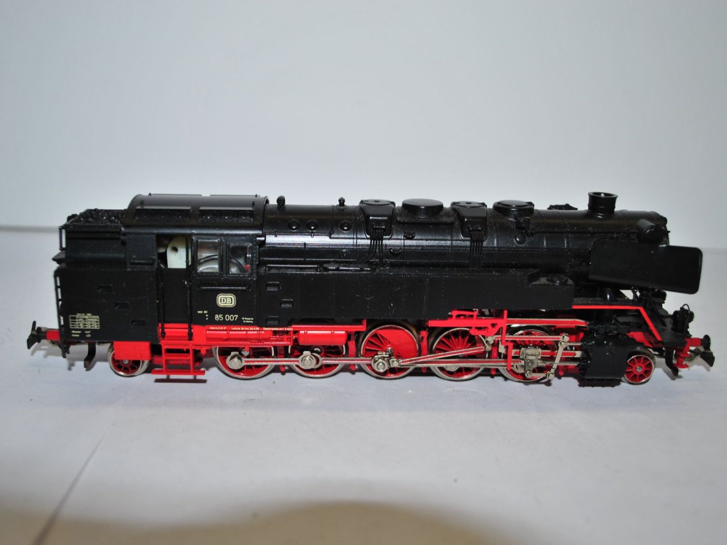 Märklin Modellini di ferrovie: Märklin Dampflok DB (CSK1687) – Usato da Aarwangen venduto da Bahnsupport