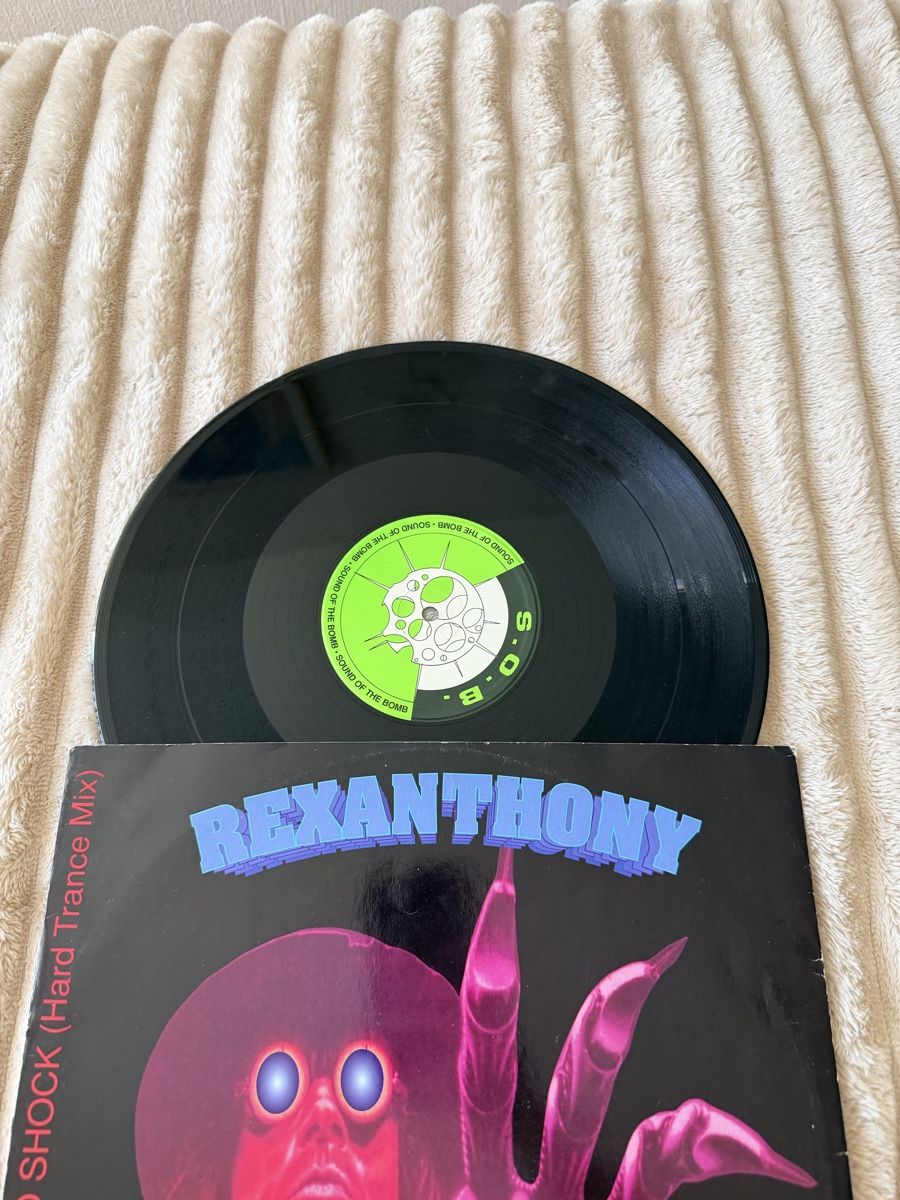 Dischi in vinile: Rexanthony Menticide vinyle techno hard trance – Usato da Bussigny venduto da Serena2009 2