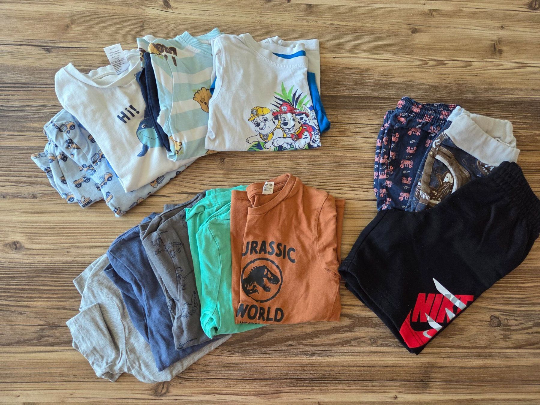 Lotti & Set di vestiti: Sommer Set Junge Grösse 110 – Usato da Rupperswil venduto da ecko_red