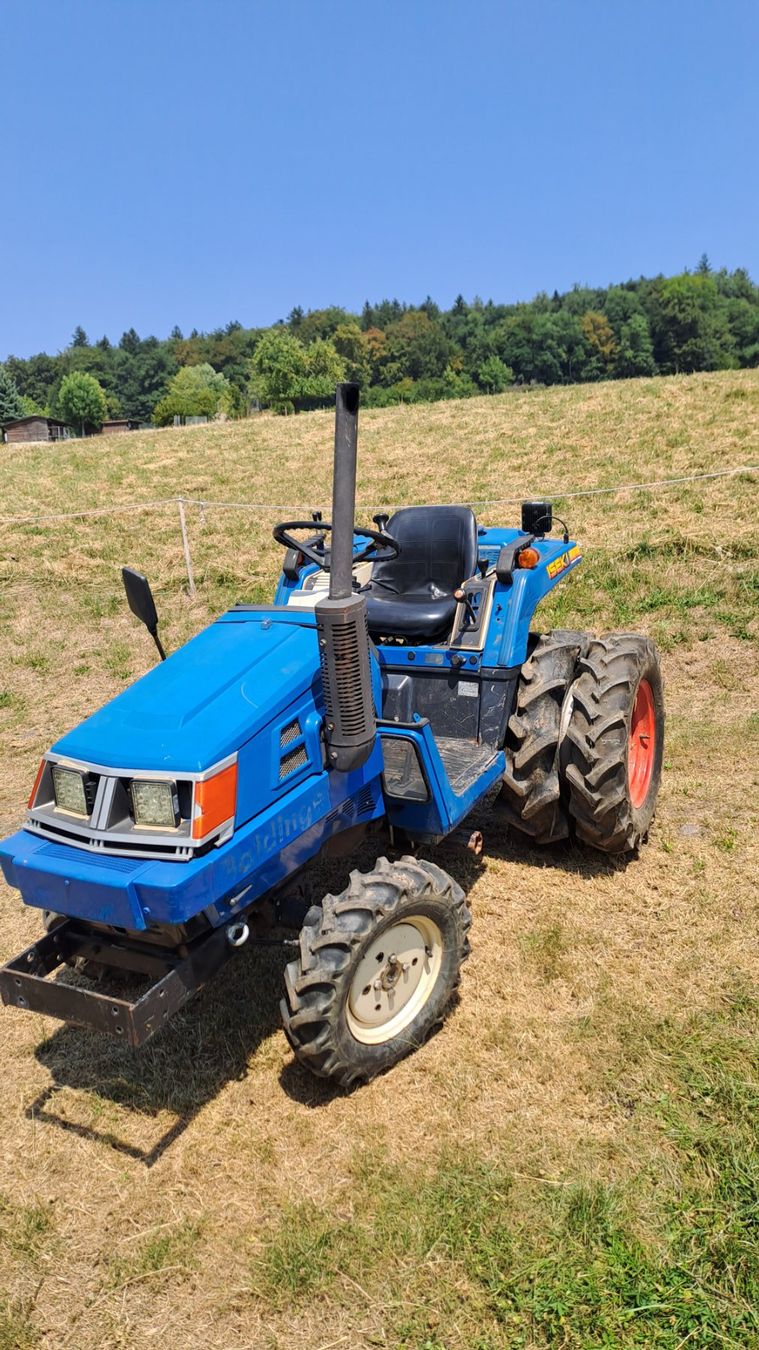 Iseki Trattori: Iseki TU140F Kleintraktor – Difettoso da Oberrohrdorf venduto da Steffzg