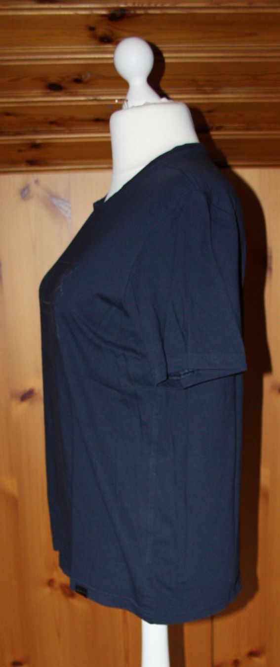 T-Shirts: T-Shirt Kurzarm DECTRON Gr. XL (4) – Gebraucht aus Flüelen von Diversicum-Textil 1