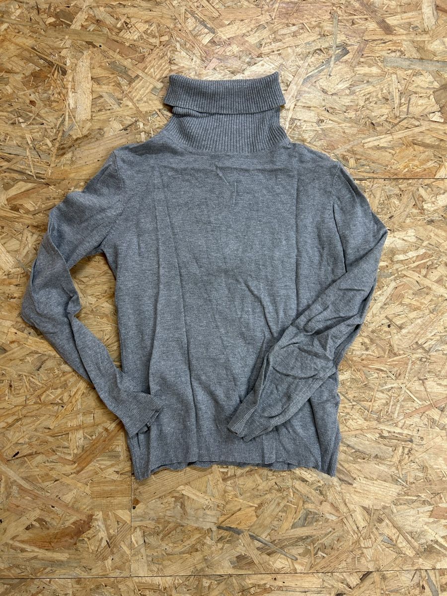 Pulls & Sweat-shirts: Grey Vero Moda turtleneck sweater  – D'occasion à Zürich par ori_9dcy