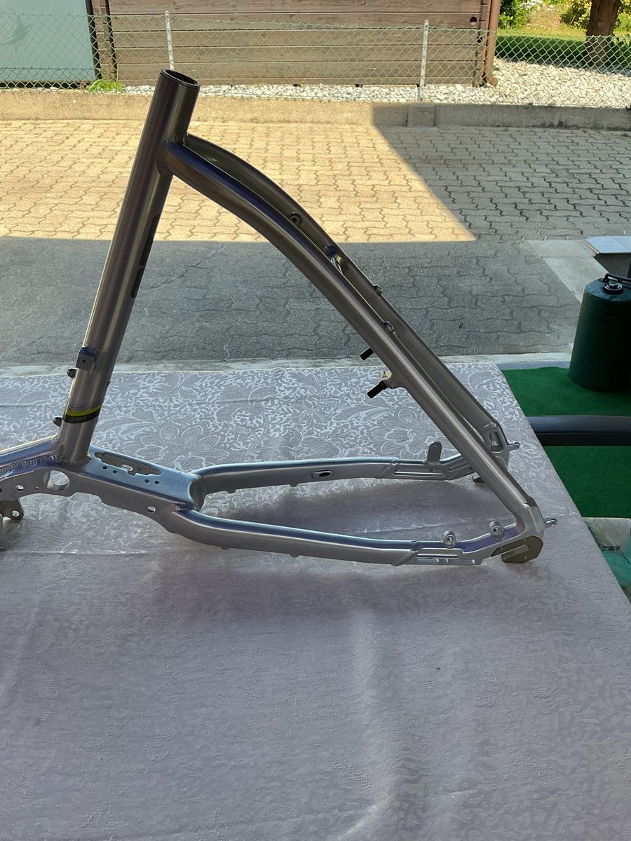 Flyer Pezzi di ricambio: Fleyer Velorahme 26 Zoll  – Usato da Oberbuchsiten venduto da Tesin3 1