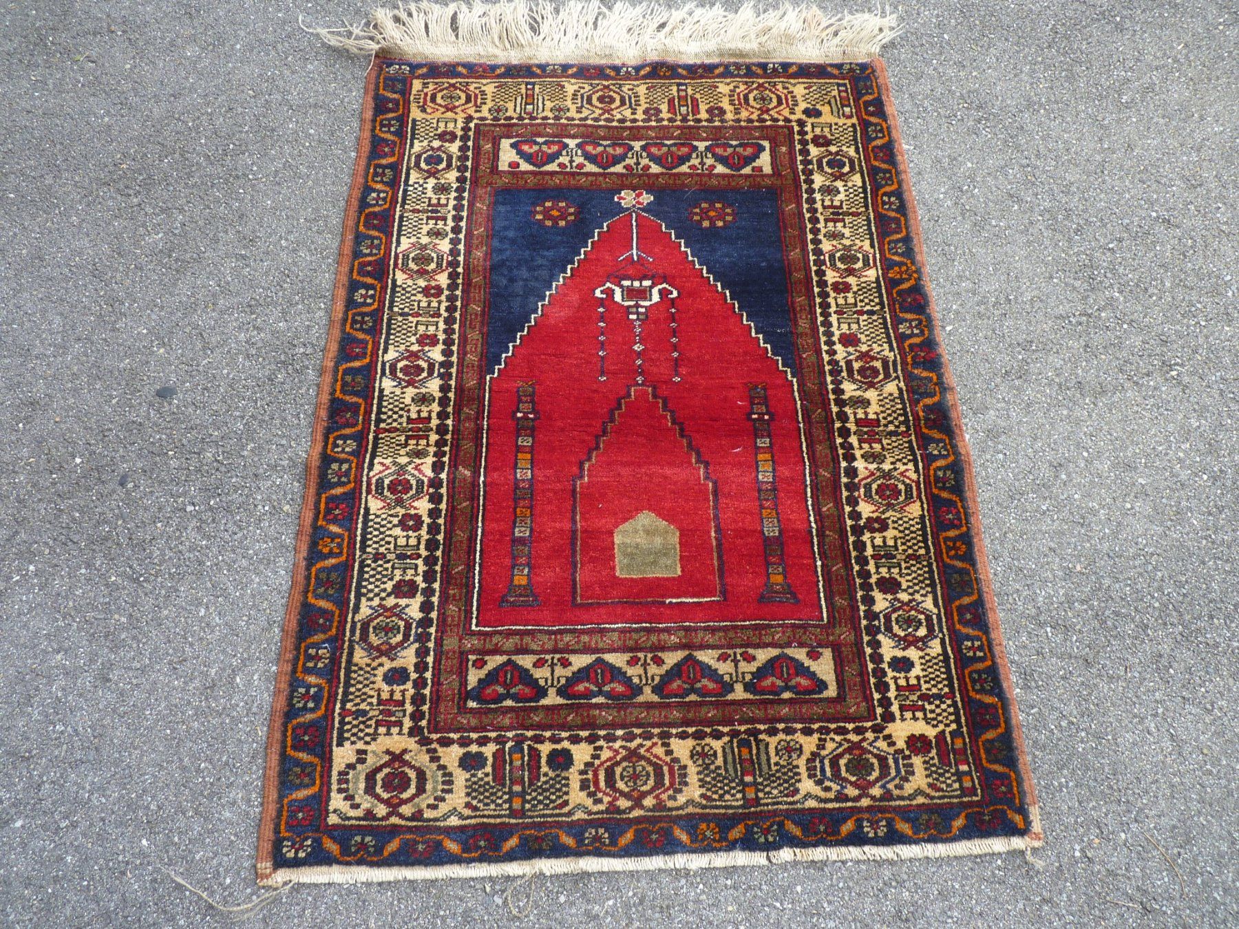 Teppiche: Orientteppich- Gebetsteppich 84x124cm – Gebraucht aus Küsnacht ZH von zoliboli01