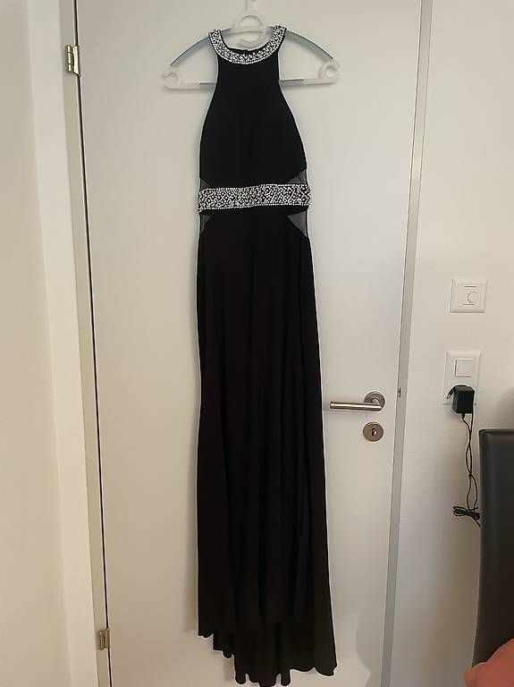 Vestiti: Schwarzes Kleid Gr 36 – Usato da Uetikon am See venduto da CarlosN01 1