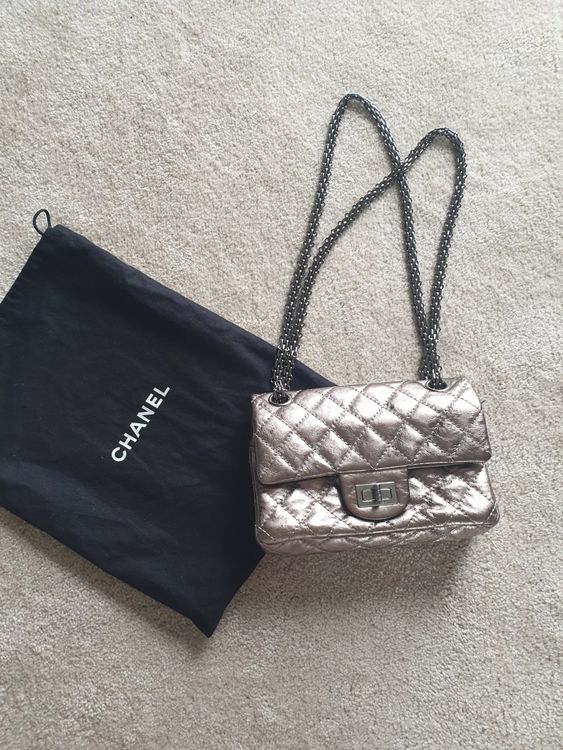 Chanel quilted small crossbody bag Kaufen auf Ricardo