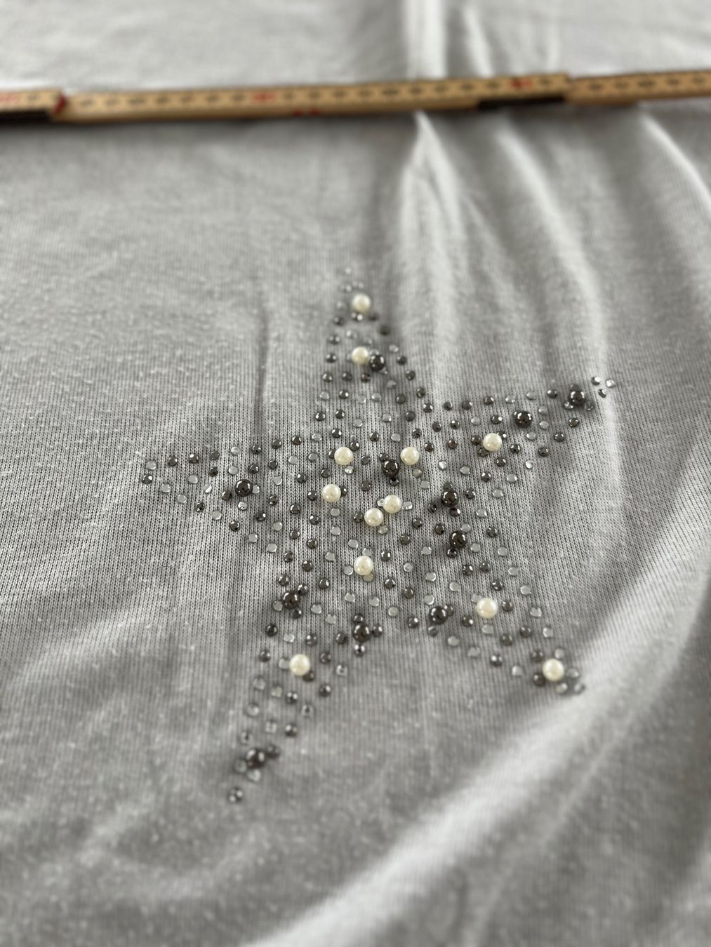 Maglioni & Felpe: Damen Pullover grau mit Stern-Motiv Gr. M – Usato da Ebmatingen venduto da Mistelu 2