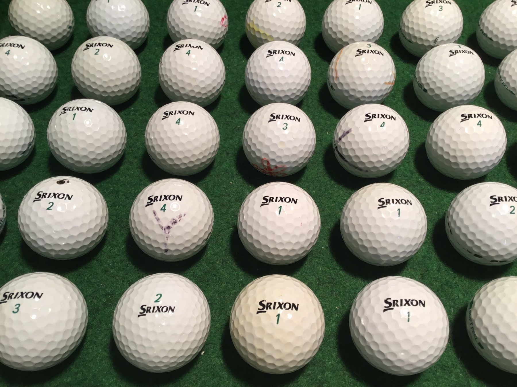 Srixon Palloni: 100 Golfbälle Srixon SoftFeel (mittel) – Usato da Bergdietikon venduto da shimano4 4